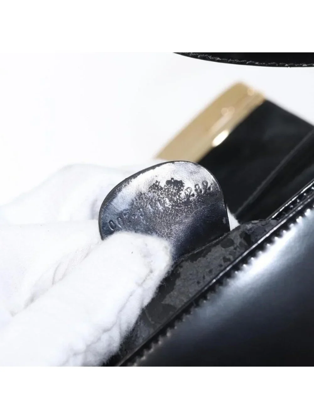 Authentic GUCCI Shoulder Bag Patent leather Black Gold 007 3444 0282 - Picture 4 of 16